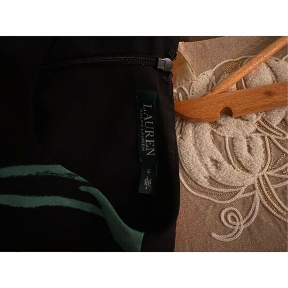 Lauren Ralph Lauren Shift Dress Size 12 Red Black - Picture 5 of 5